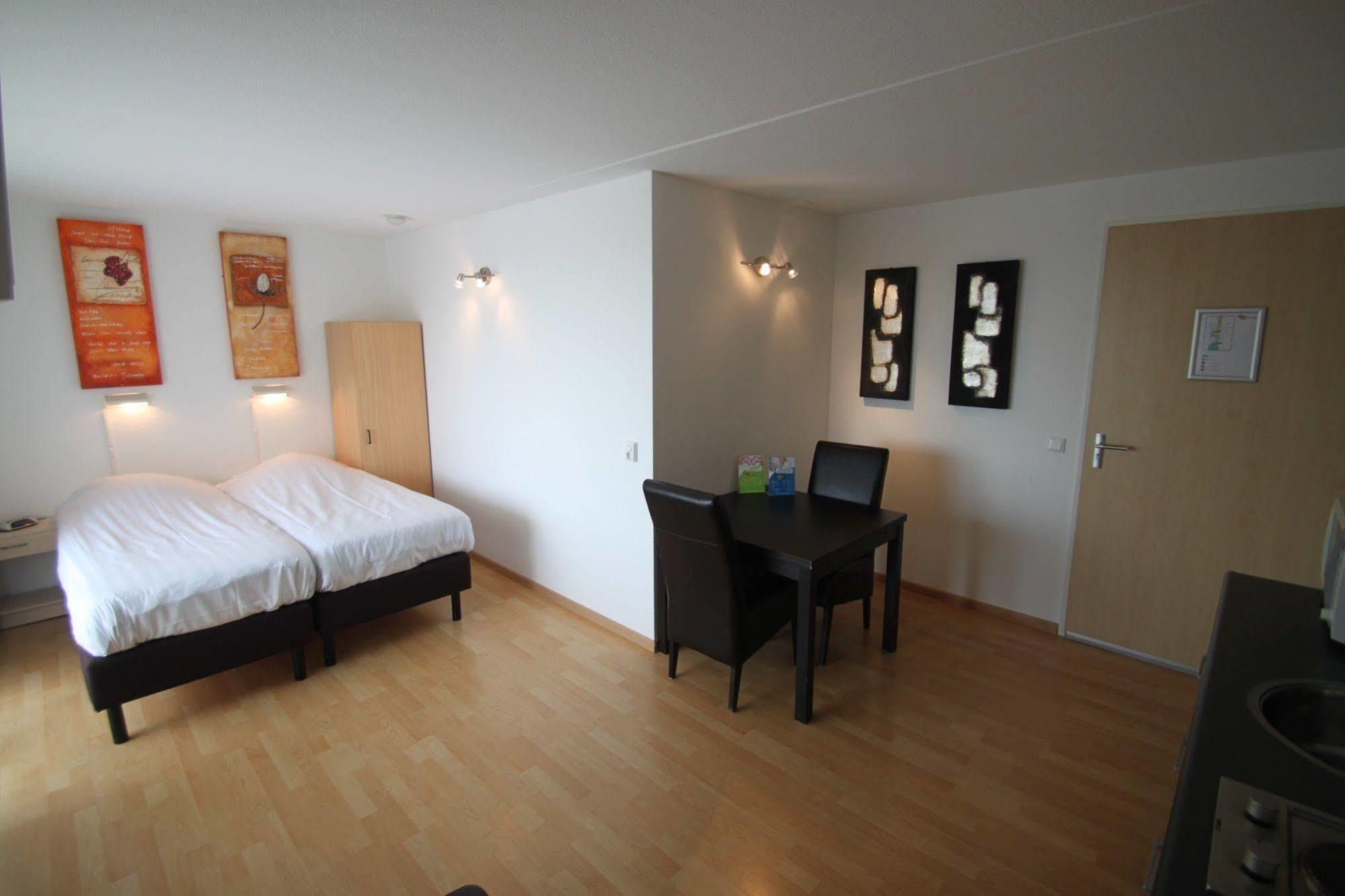 Hotel & Appartementen - De Zeven Heuvelen Berg en Dal Exteriör bild